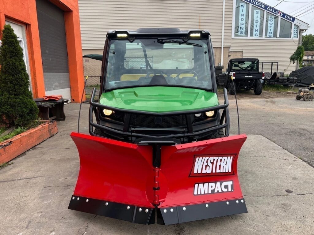 2021 John Deere Gator XUV835M